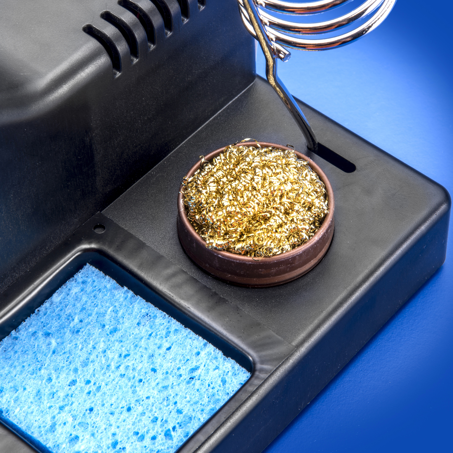 XTronic Model 3020XTS LED Soldering Station Complete Kit with 5