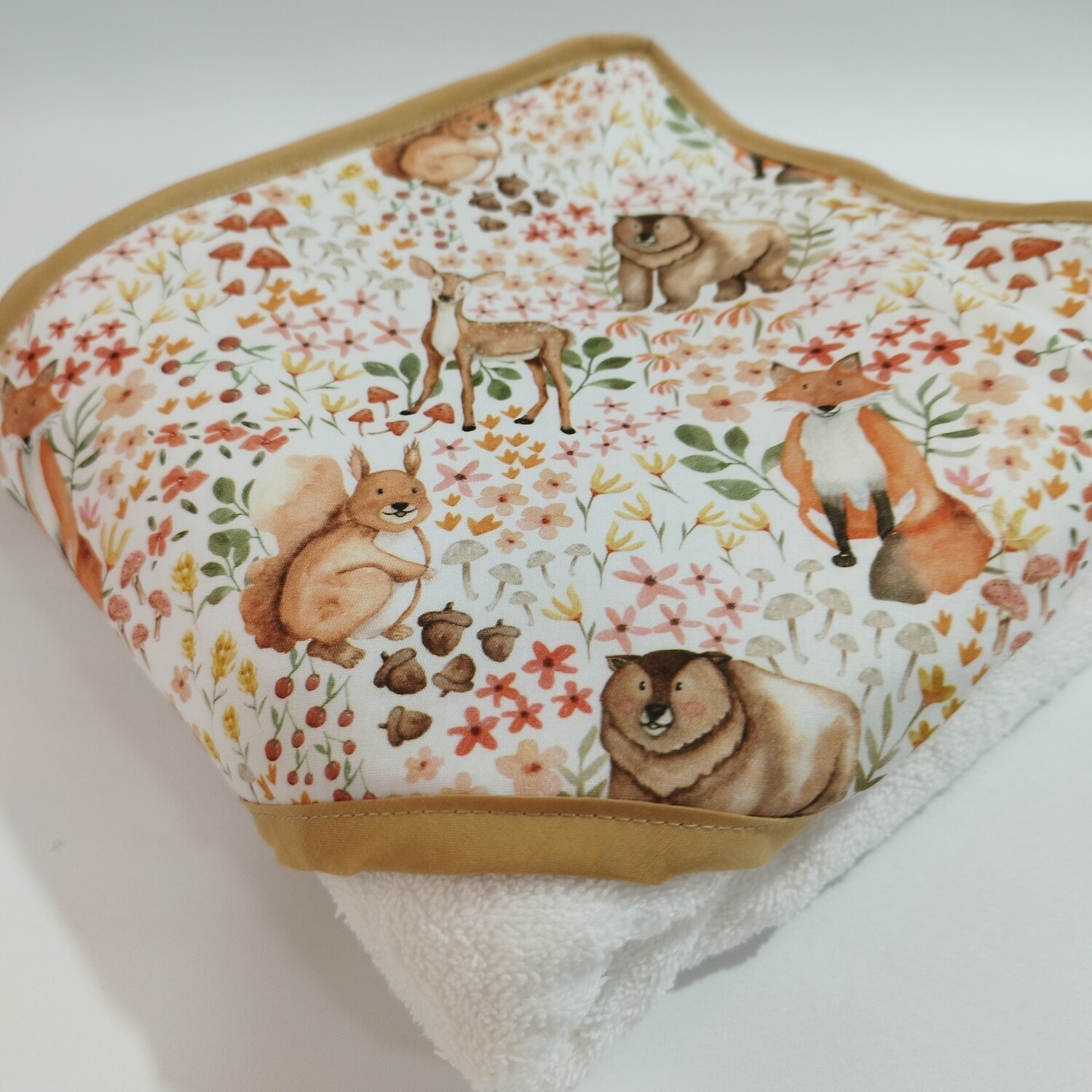 Toallon  Capucha 100x100 Bosque
