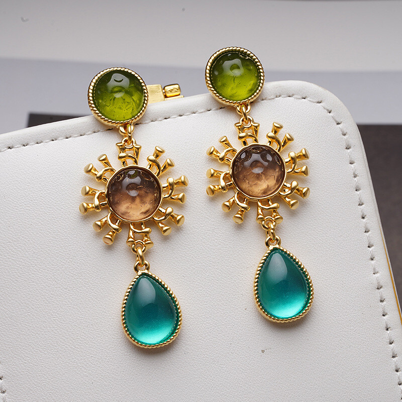 Royalty Vintage Earings