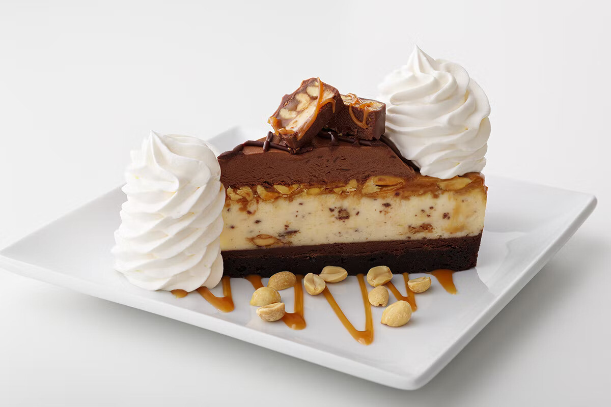Snickers® Chocolate Cheesecake 125gm x 12 Slices
