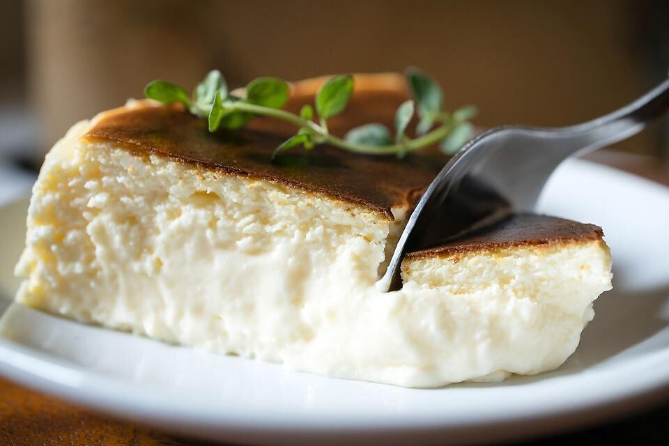 San Sebastian Cheesecake 155gm x 10 Slices