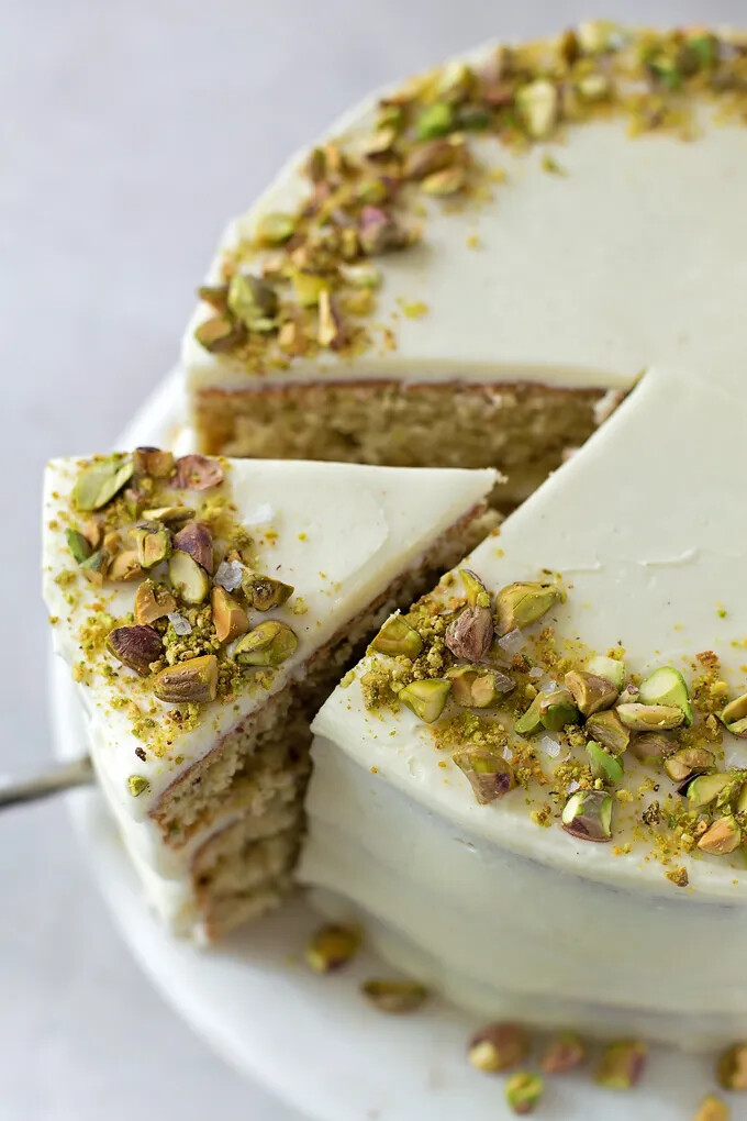Pistachio Layer Cake with Cream Cheese Buttercream 155gm x 10 Slices
