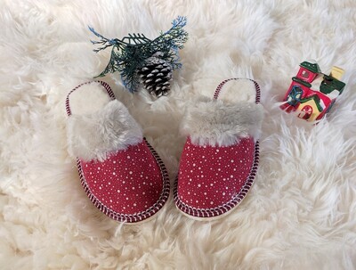 Ādas un auduma čības