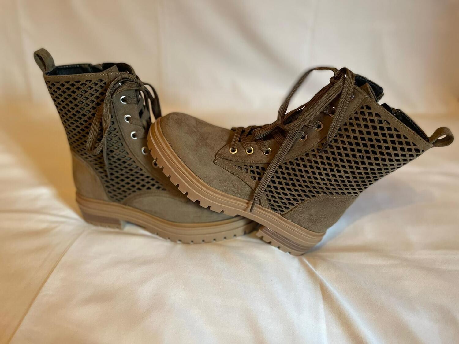 Botas rejilla talla 41