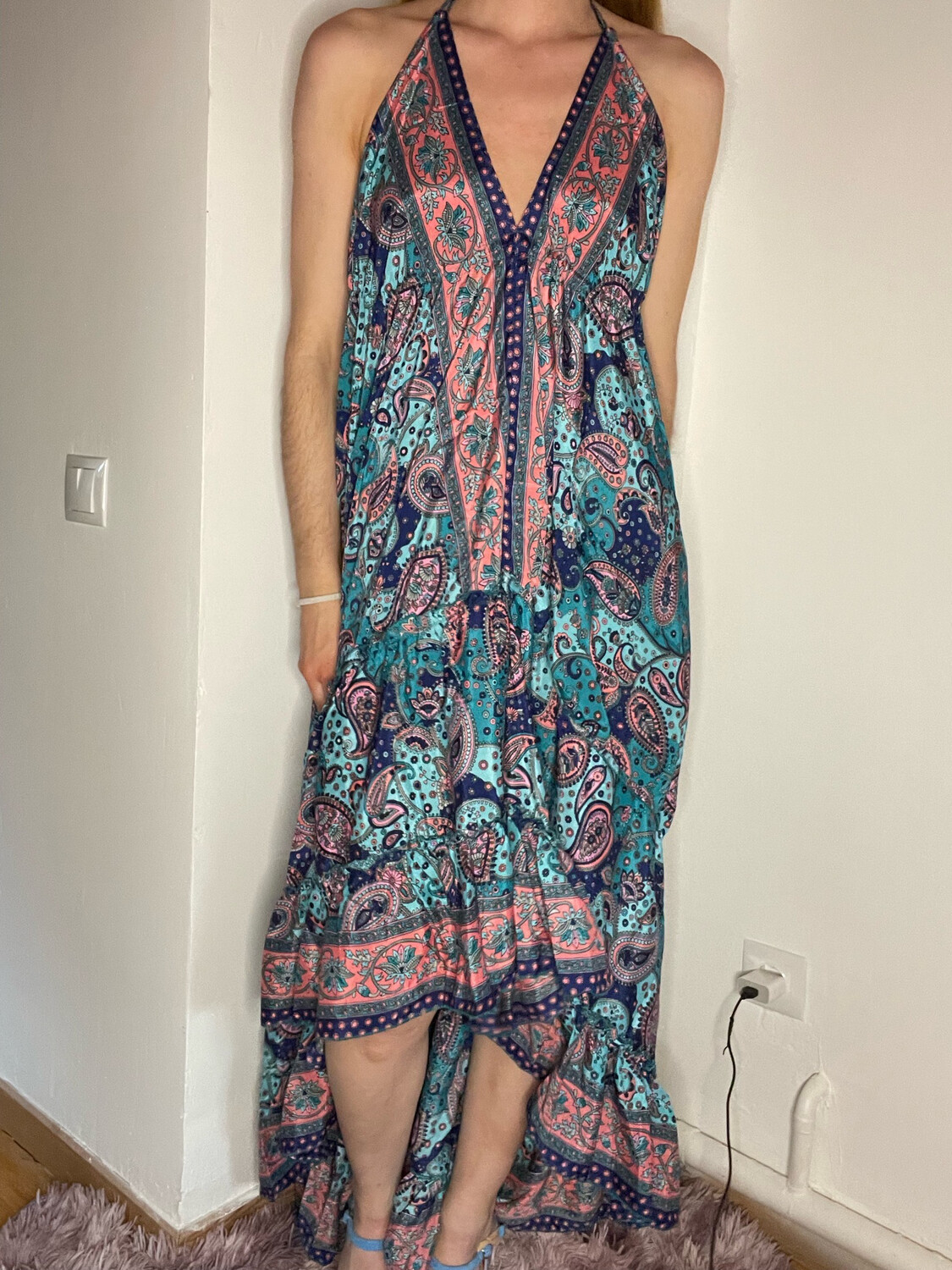 Vestido más largo por detrás