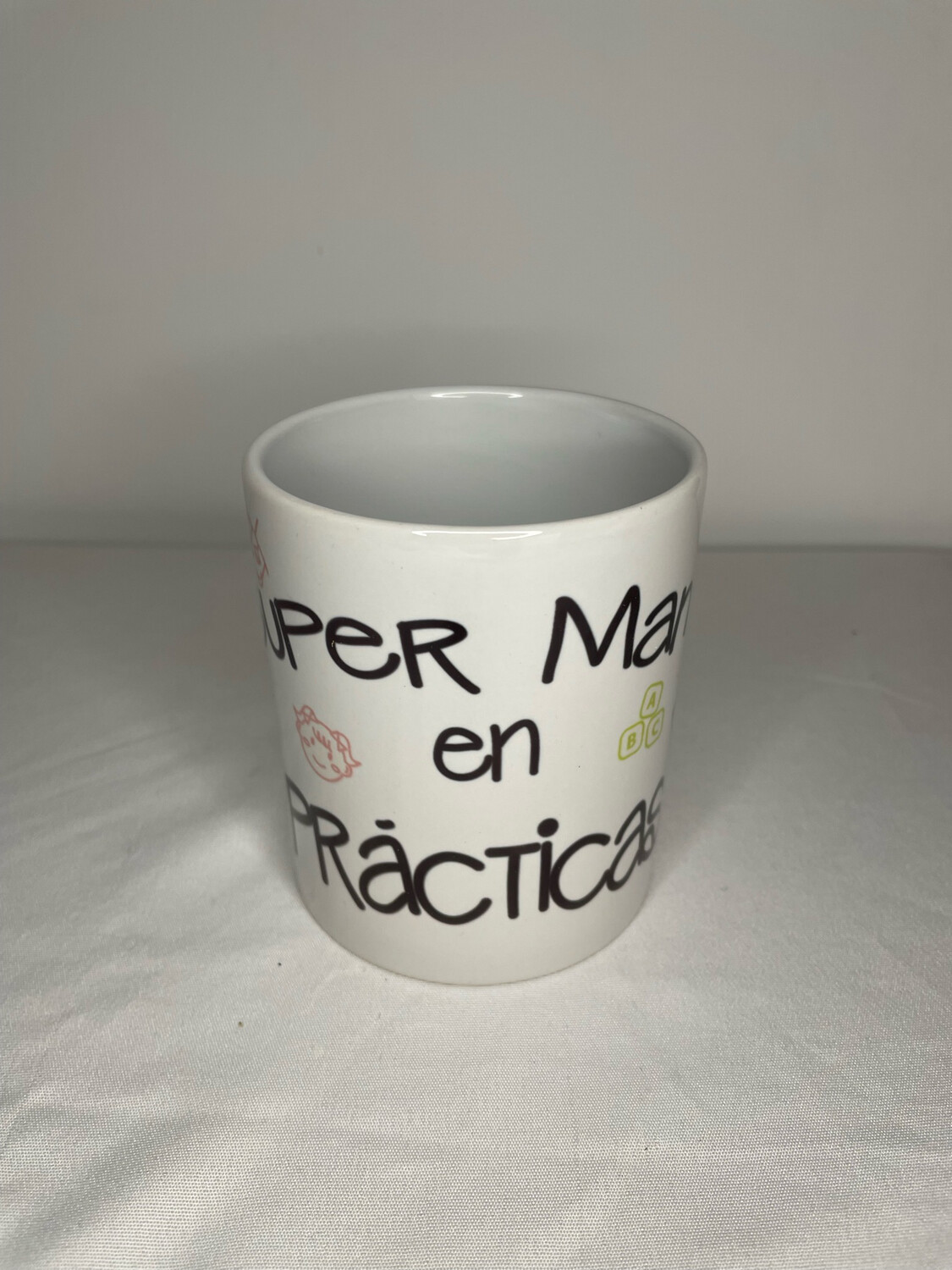Taza mamá en prácticas