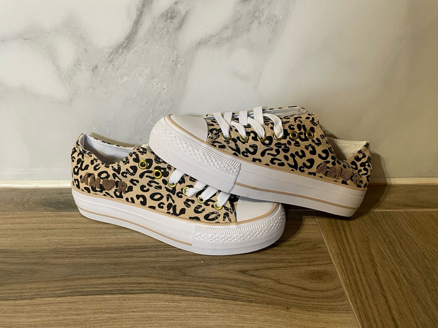 Zapatilla de lona animal Print talla 36