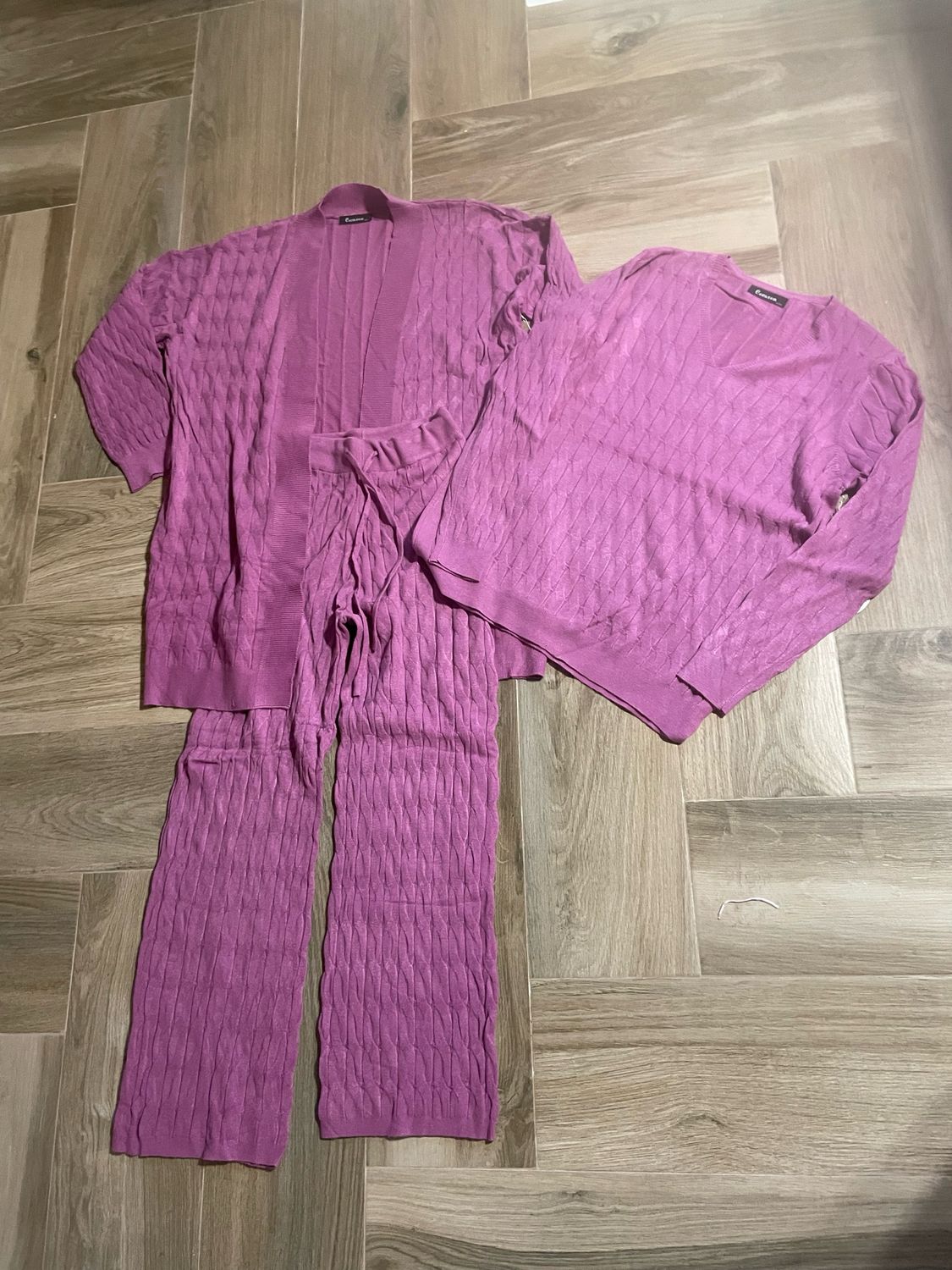 Tres piezas : jersey ,pantalón y chaqueta L/XL