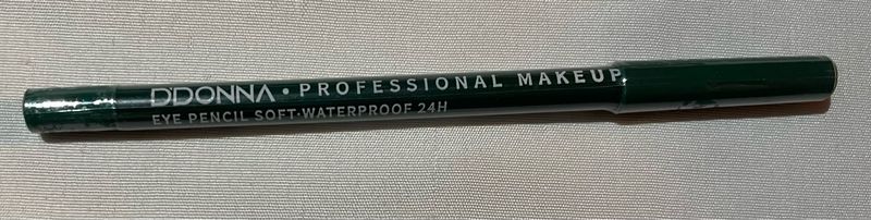 Lápiz de ojos verde