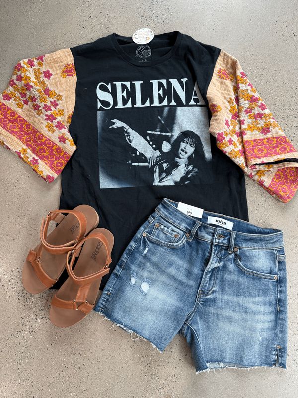 Selena Tee-Large