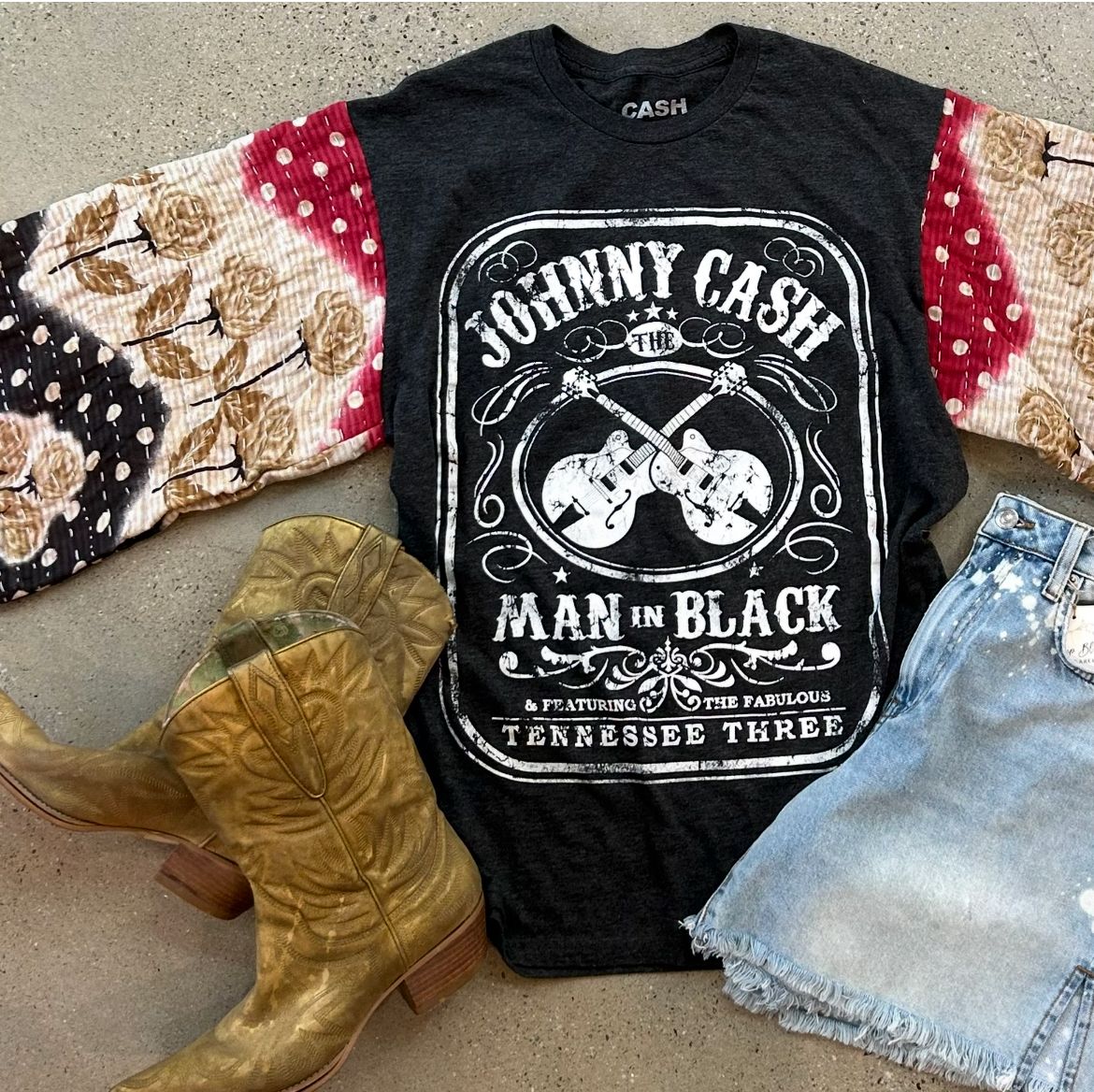 Johnny Guitars Tee - L