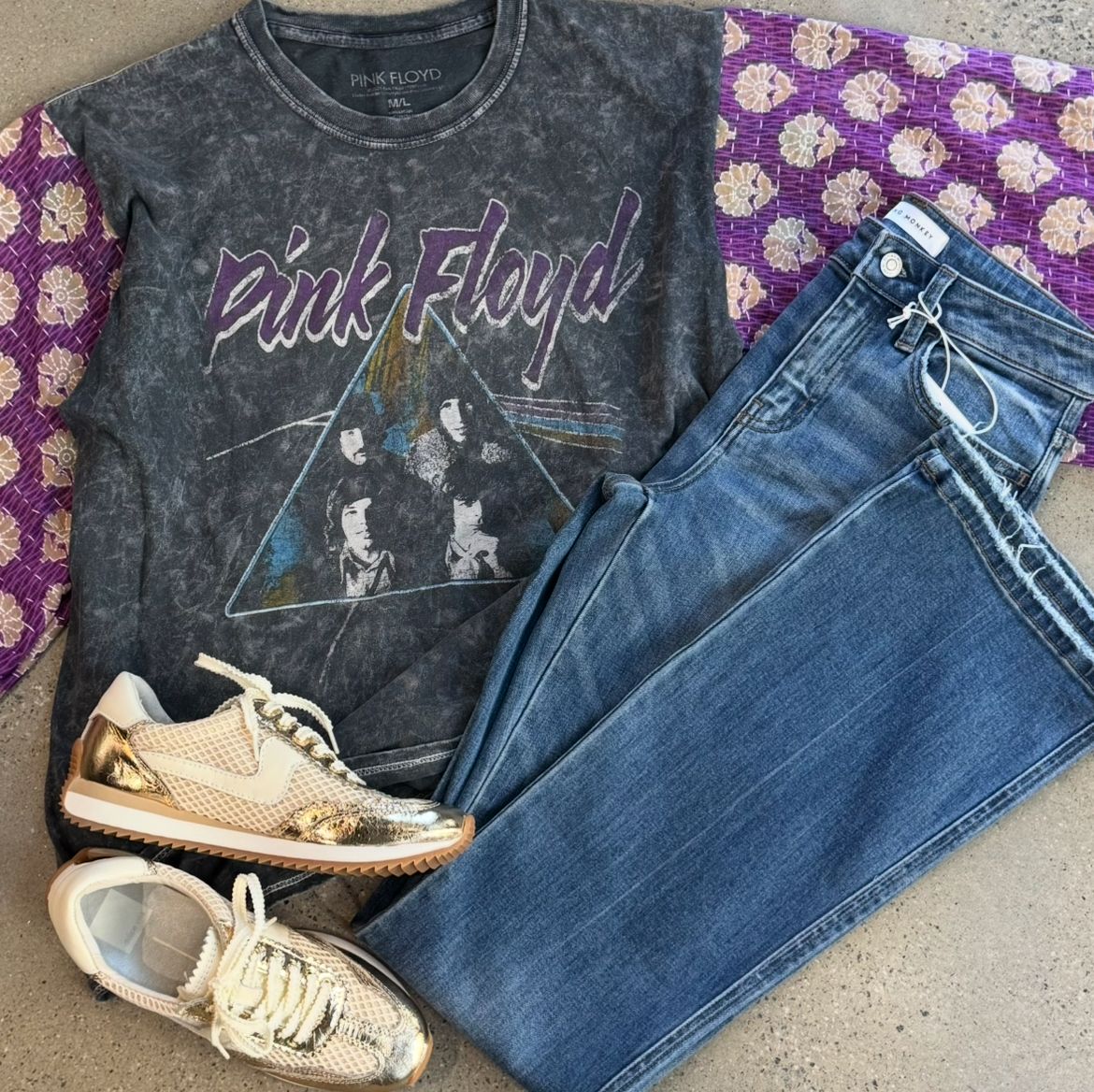 Pink Floyd Distress Tee