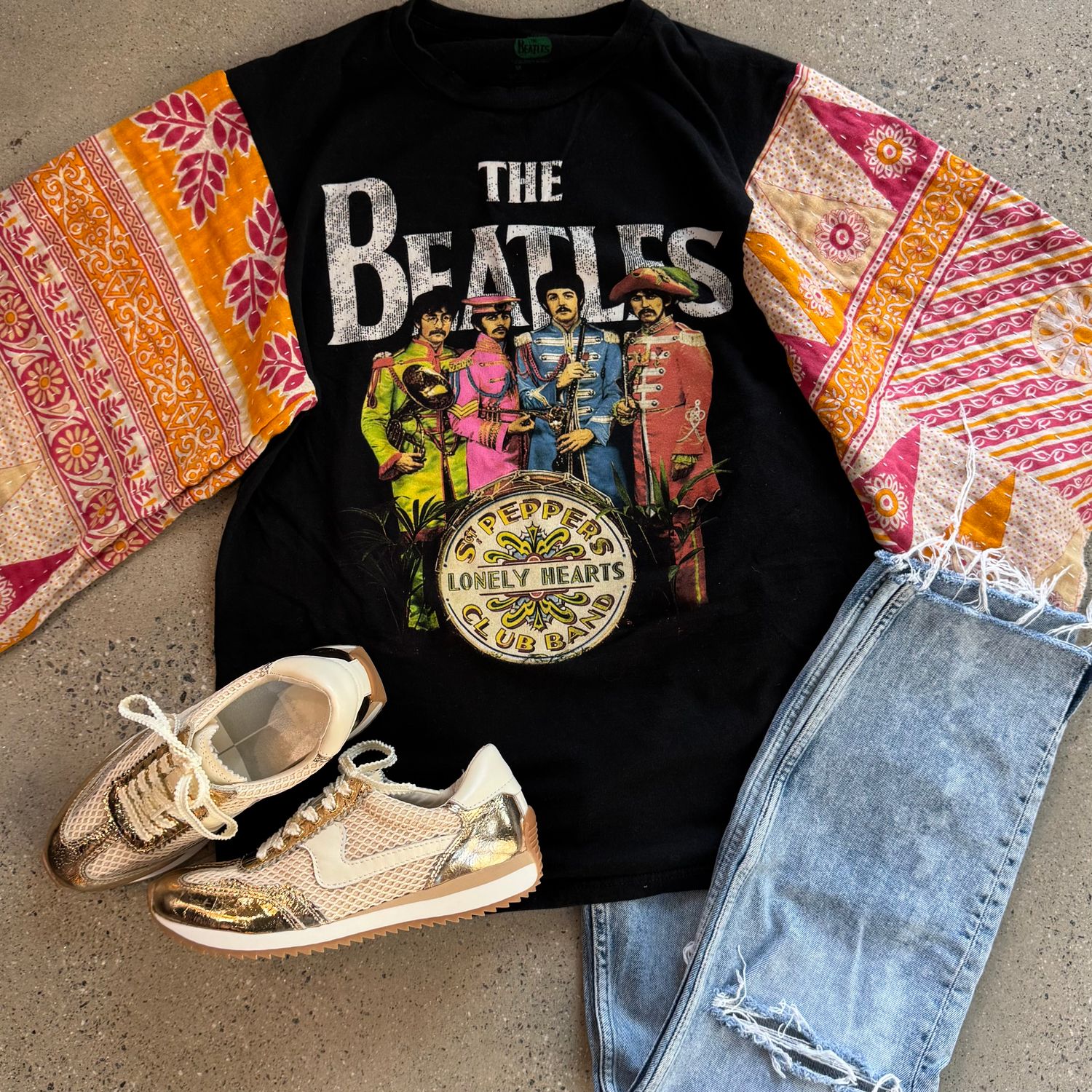 St. Peppers Tee - M