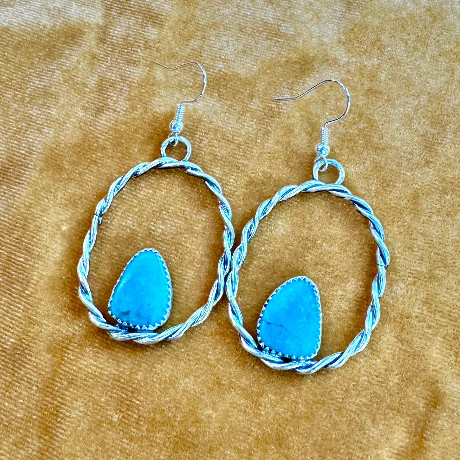 Twist Hoops