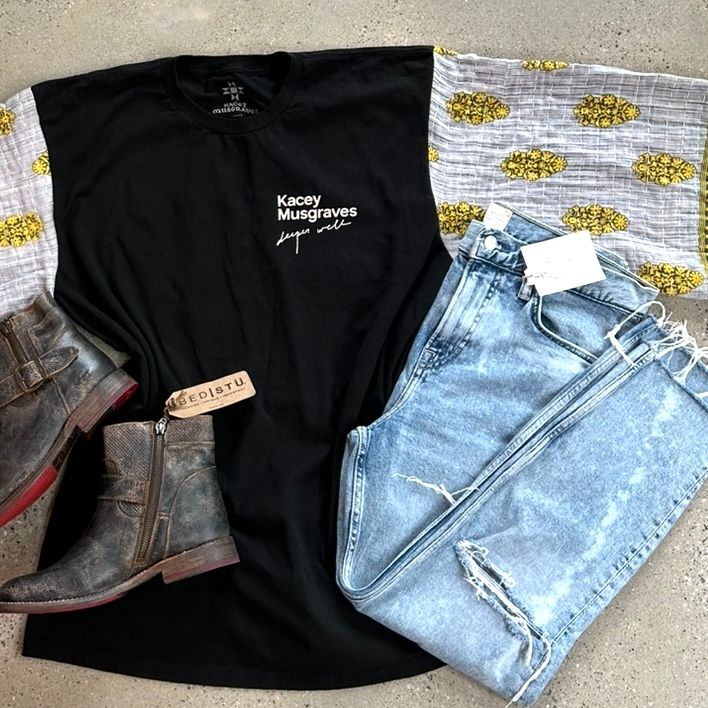 Kacey Musgrave Tee-Large