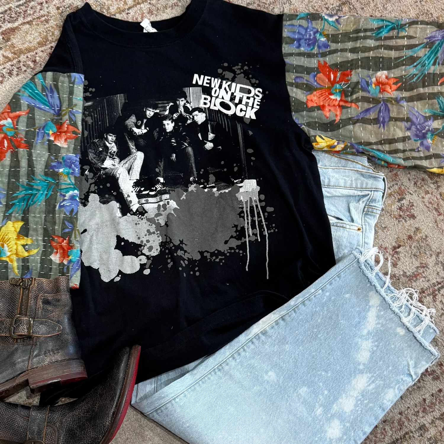 New Kids Tee - M