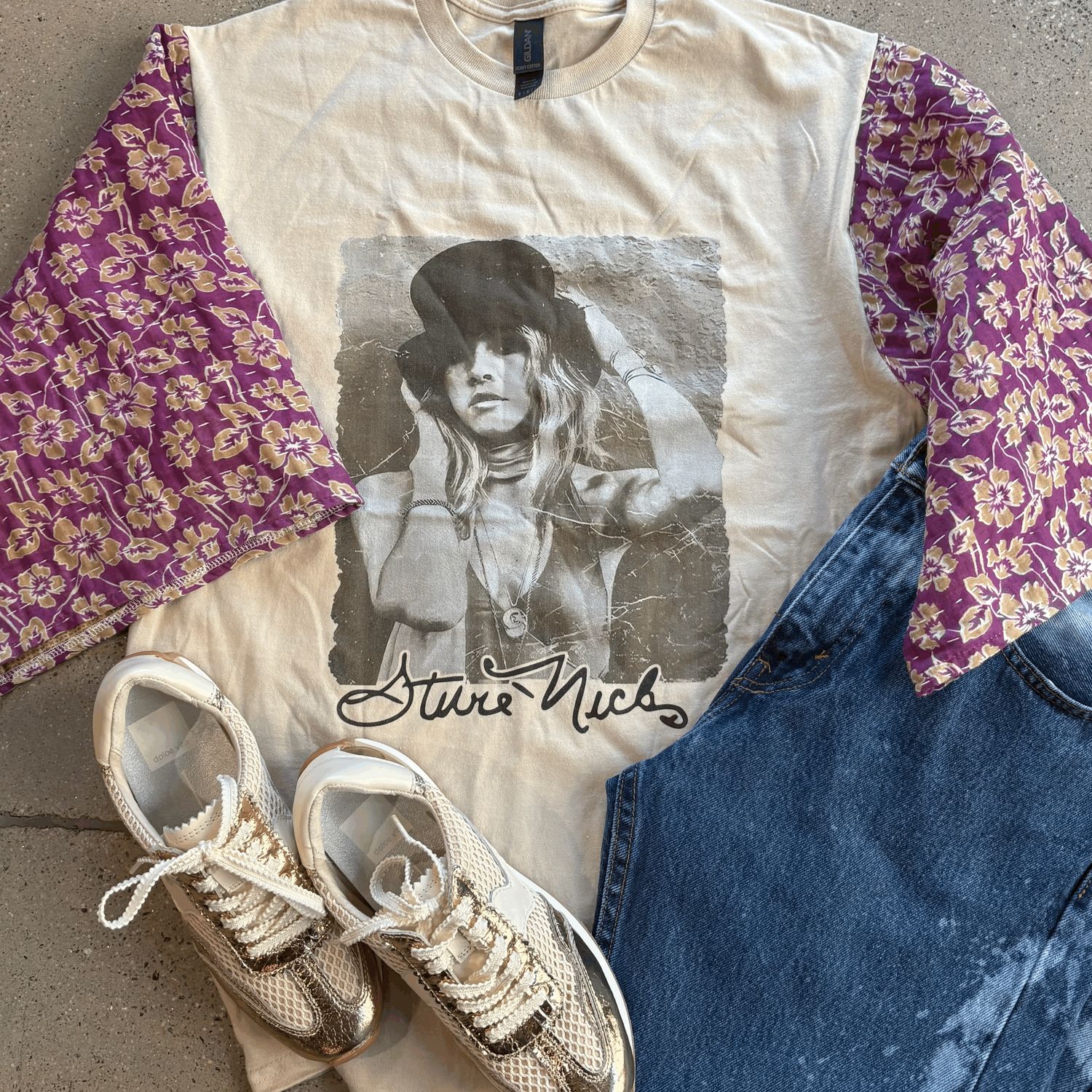 Stevie Top Hat Tee - M