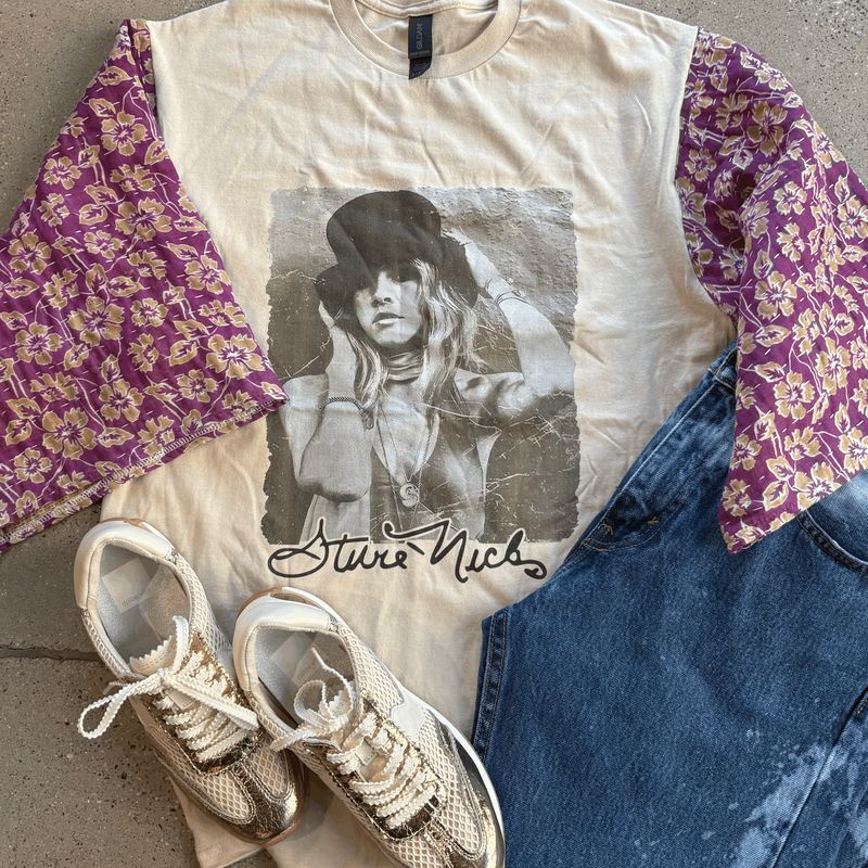 Stevie Top Hat Tee - M