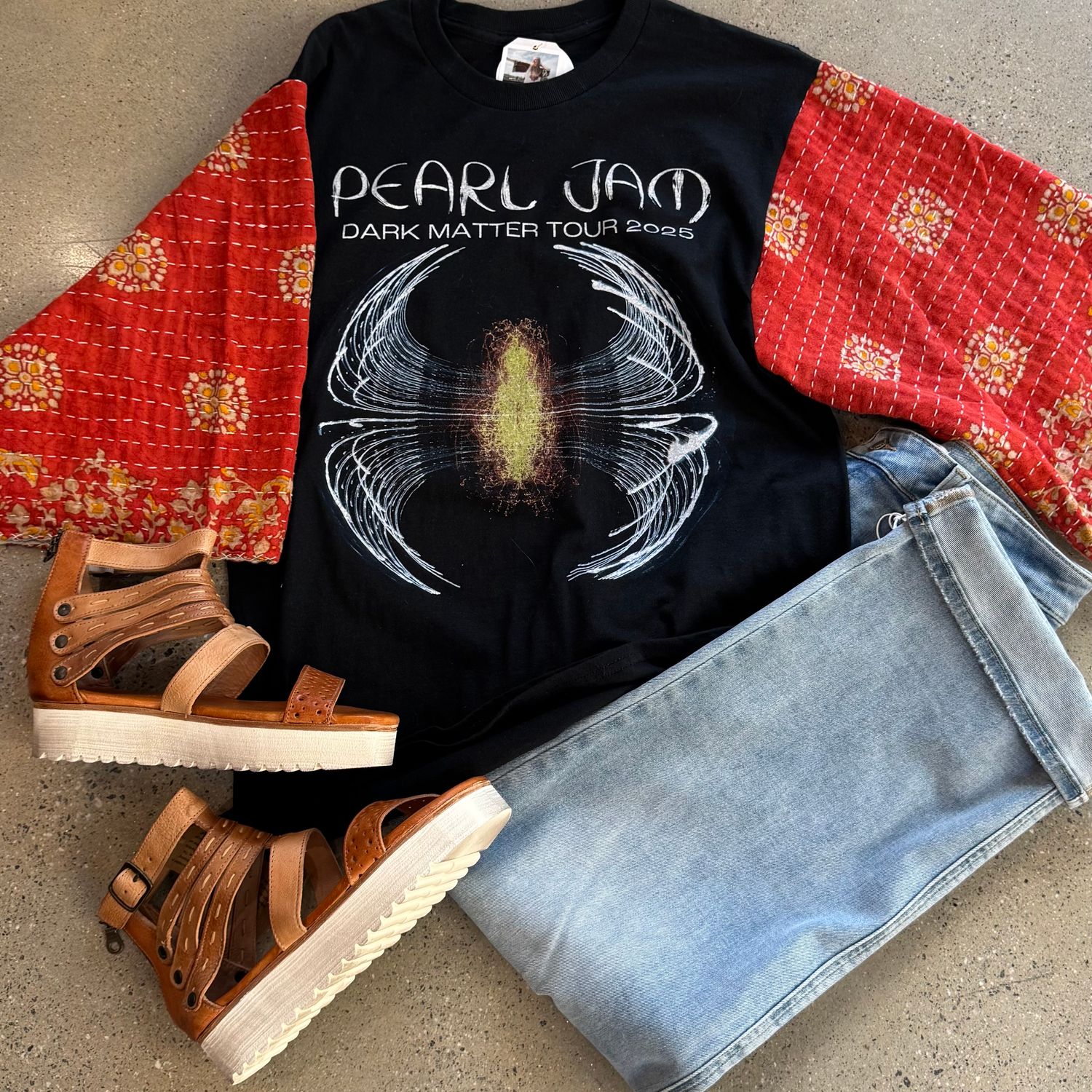 Pearl Jam Tee-Medium