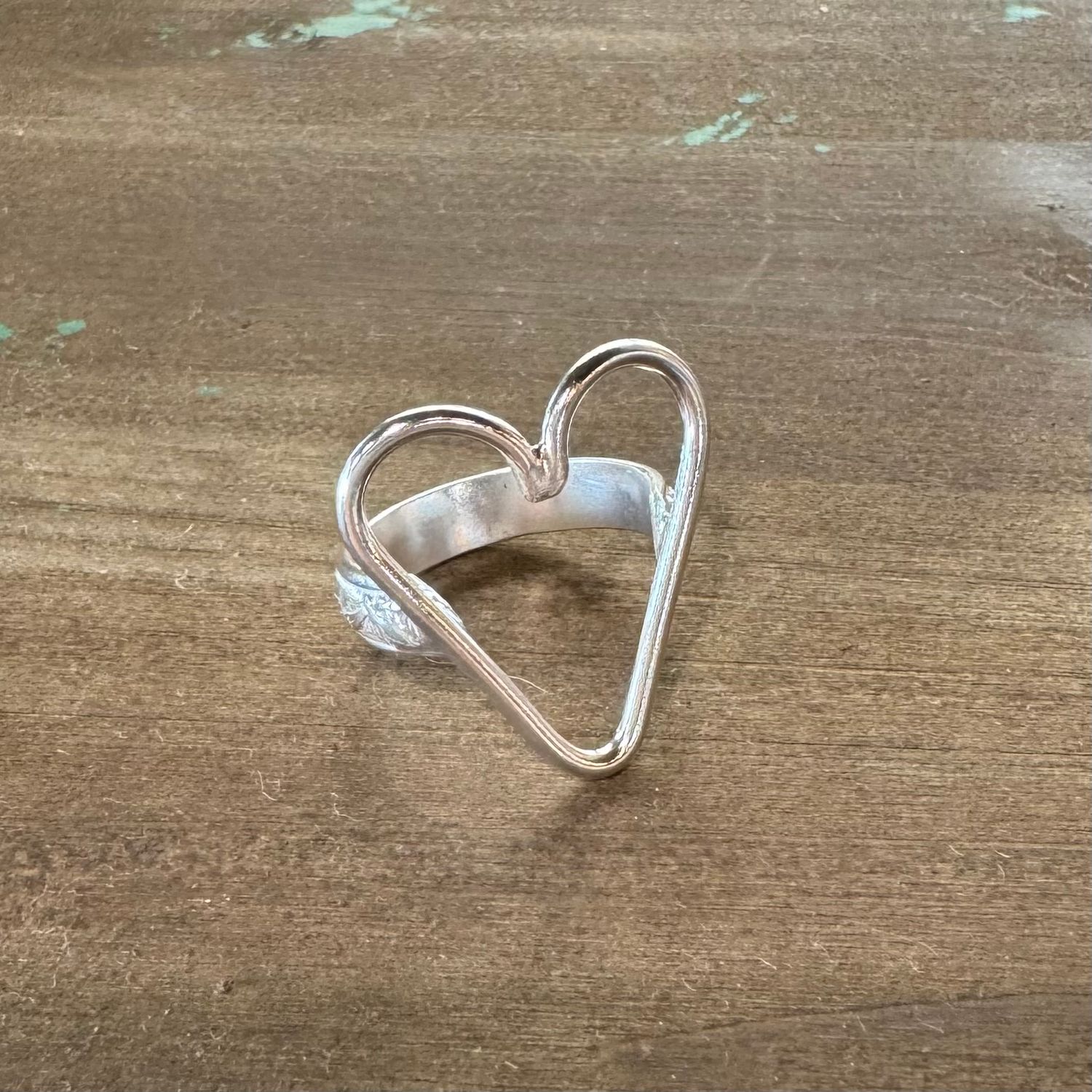 Heart w Floral Band Sz. 8