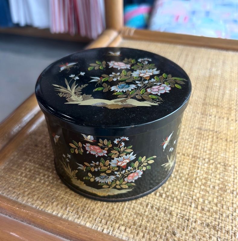 Vintage Floral Tin