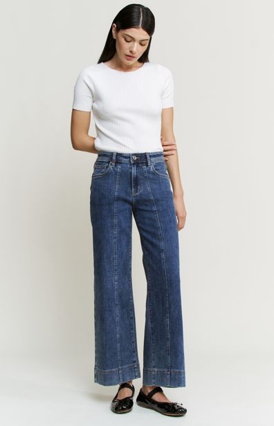 HR Front Seam Crop
