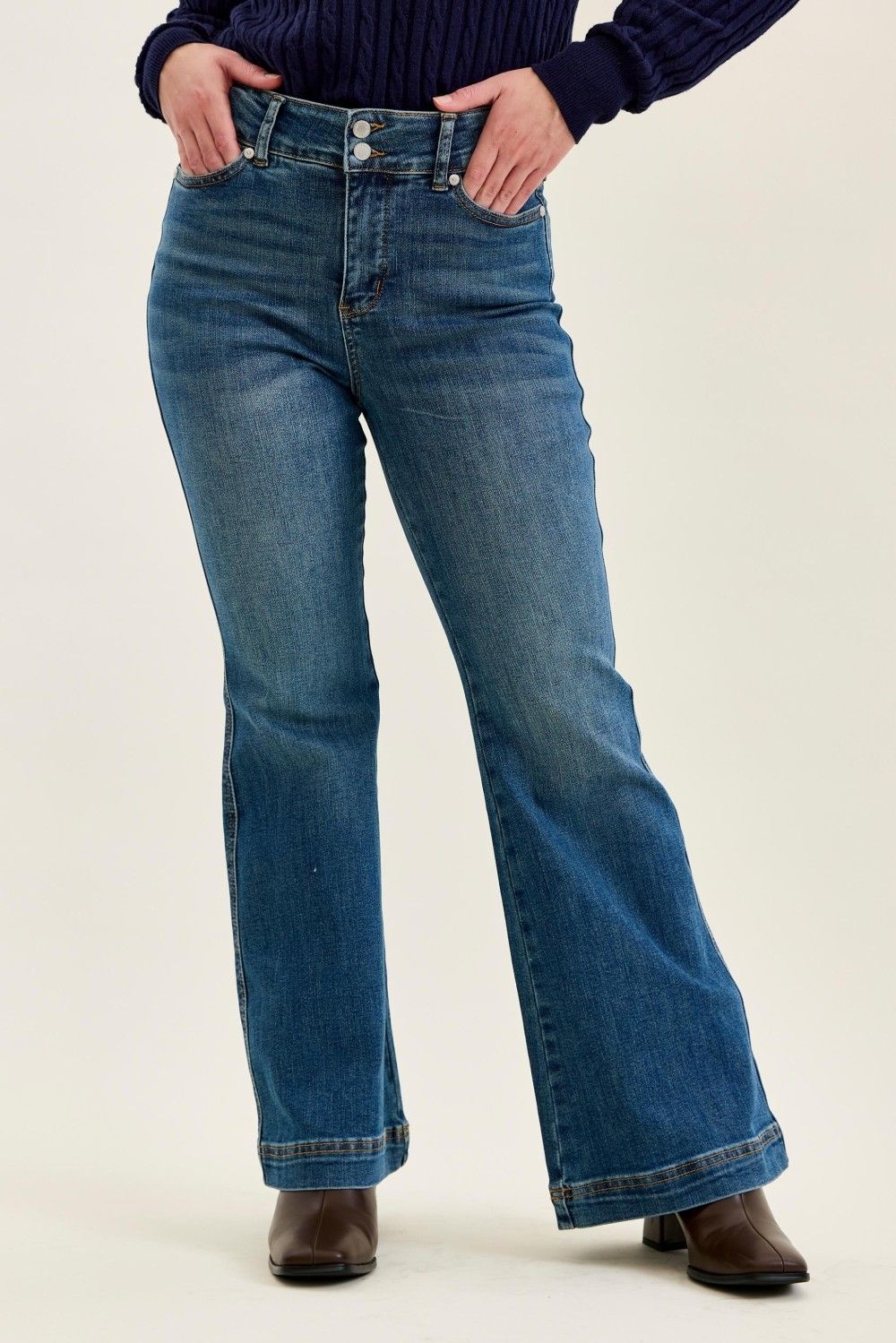 HW Petite Flare