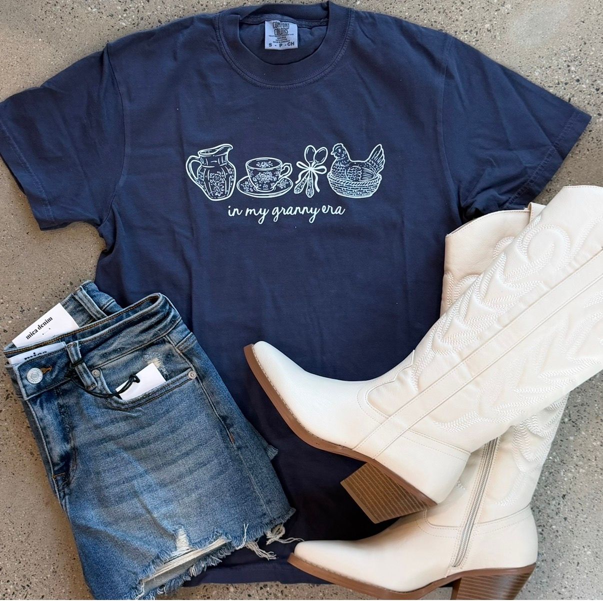 Granny Era Tee