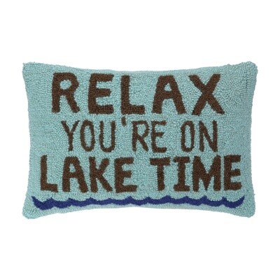 Pillow Relax Lake Time 12 X 18 hooked