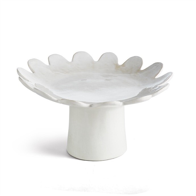 Scalloped Edged Pedestal