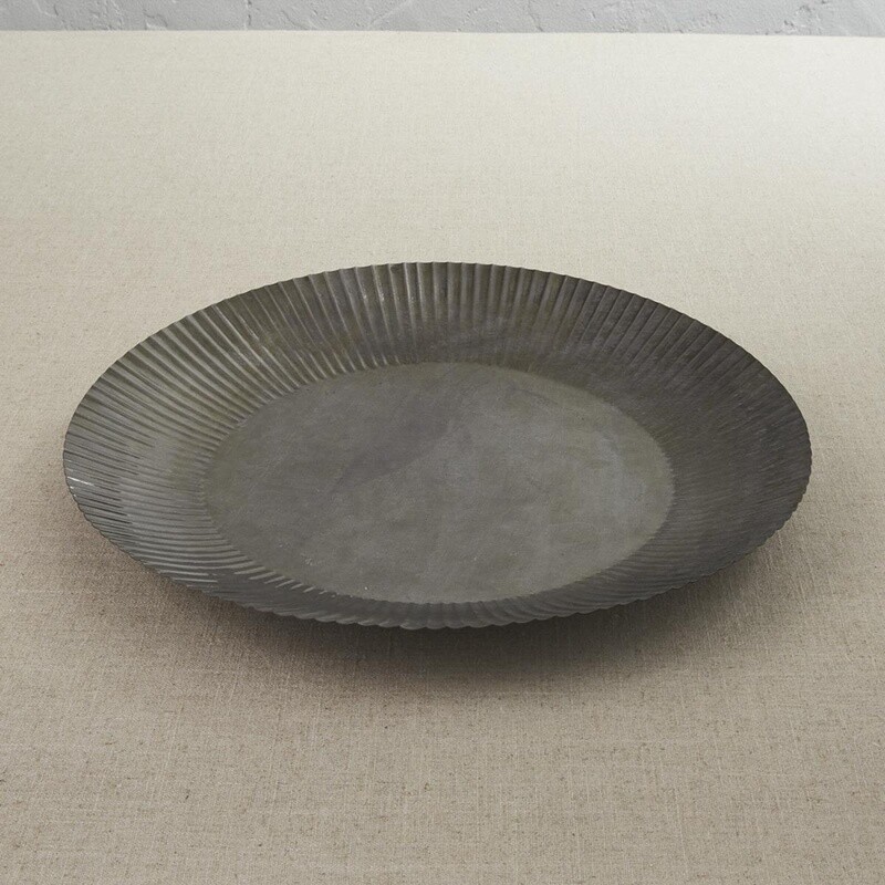 Corrugated Metal Platter