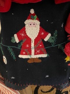 Felt Handstitched Tree Skirt Black /Santa Applique