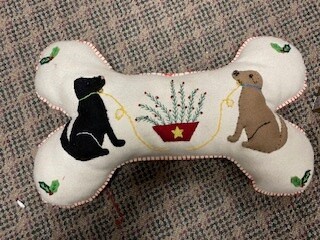 Pillow White Bon Ornament with 2 Dogs