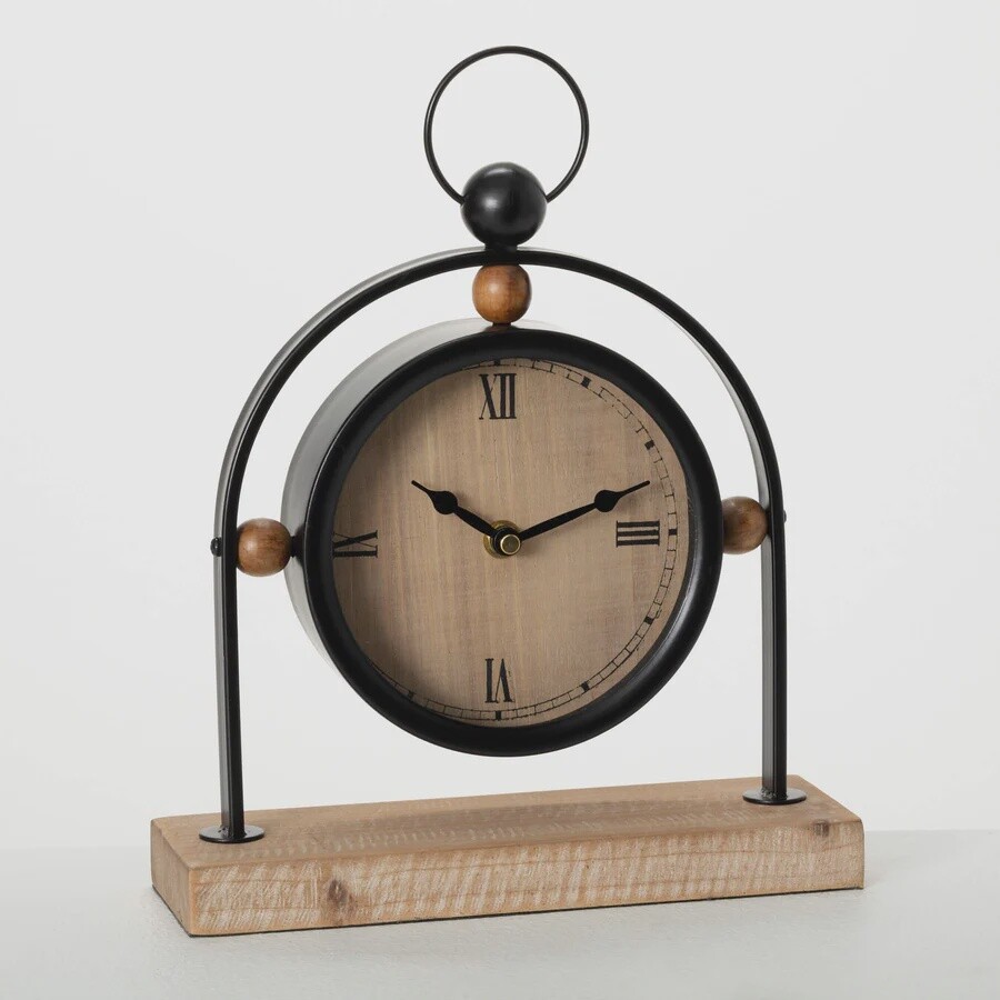 Old Fashioned Mantle Clock - Analog