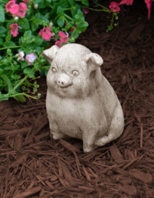 Wee Pig - Garden Decor
