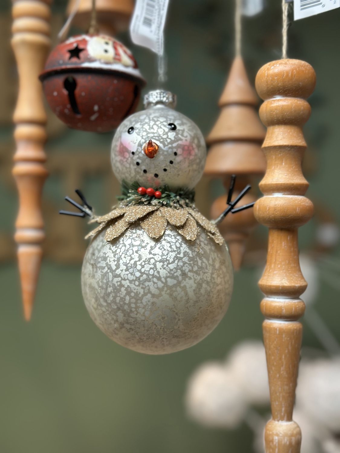 Glass Snowman w/ Antique Finish Ornament    nt
