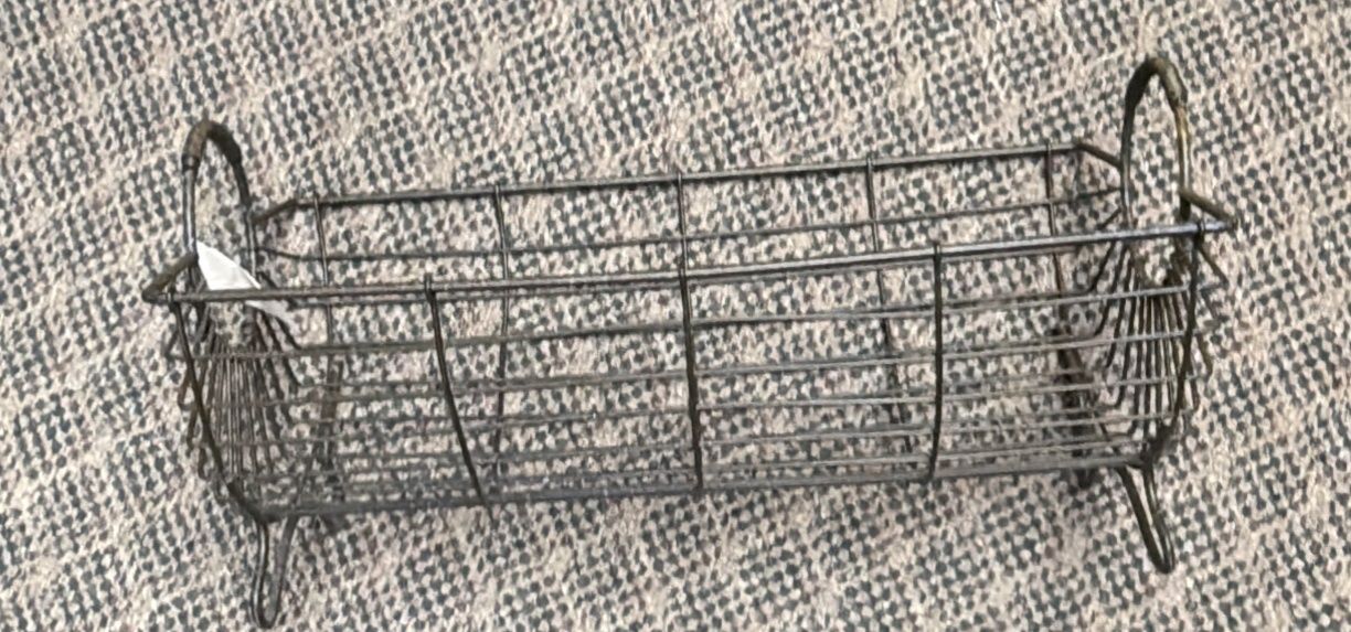 Round-Bottom Wire Basket - Small