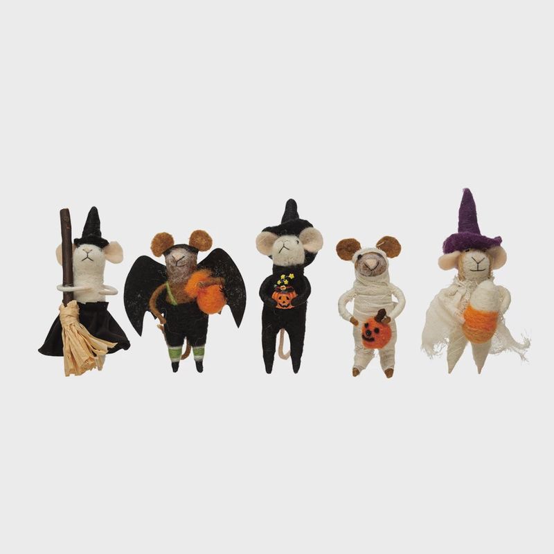 Halloween Mouse Trick-or-Treat