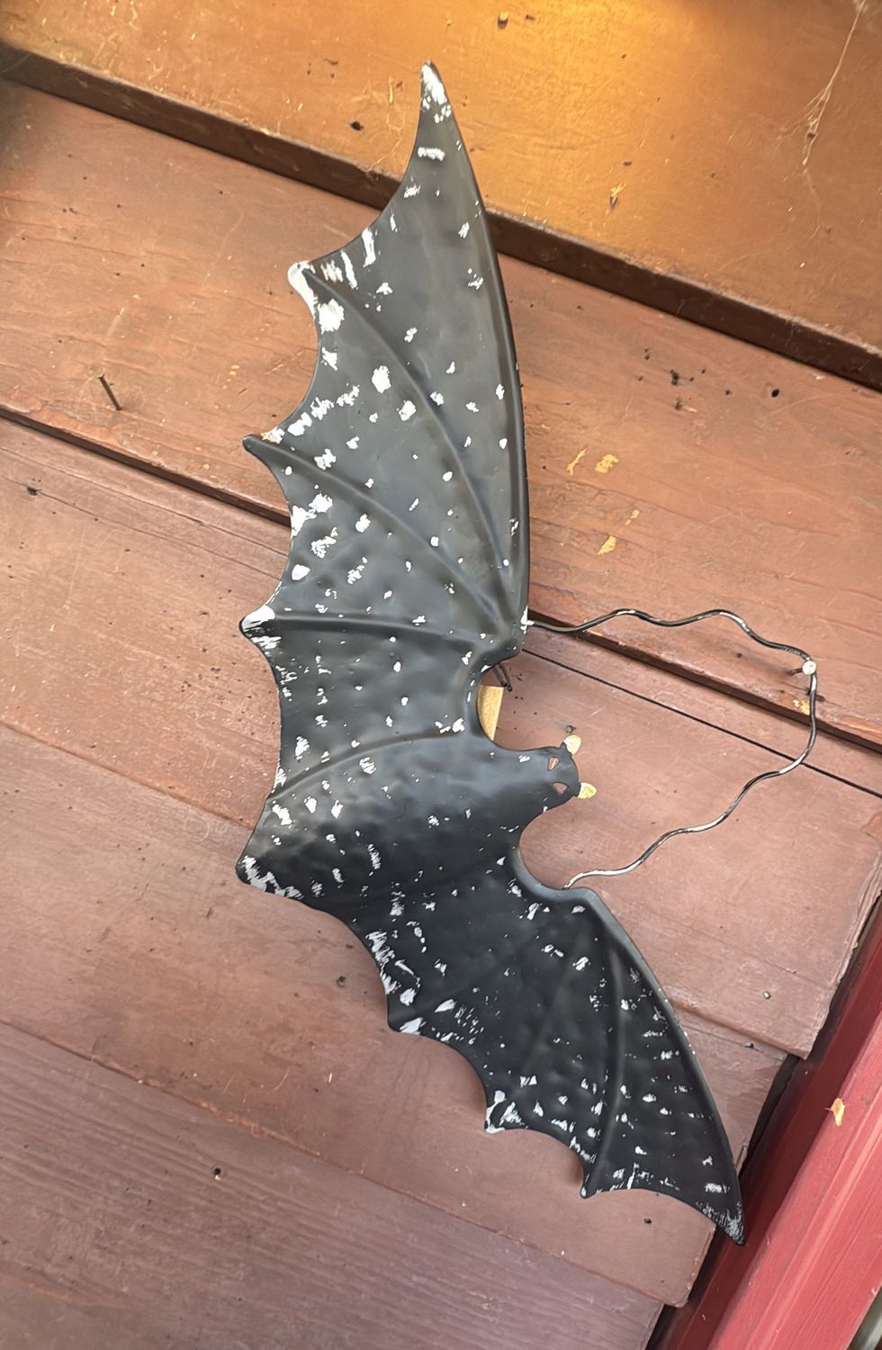 Metal Bat Hanging Decor