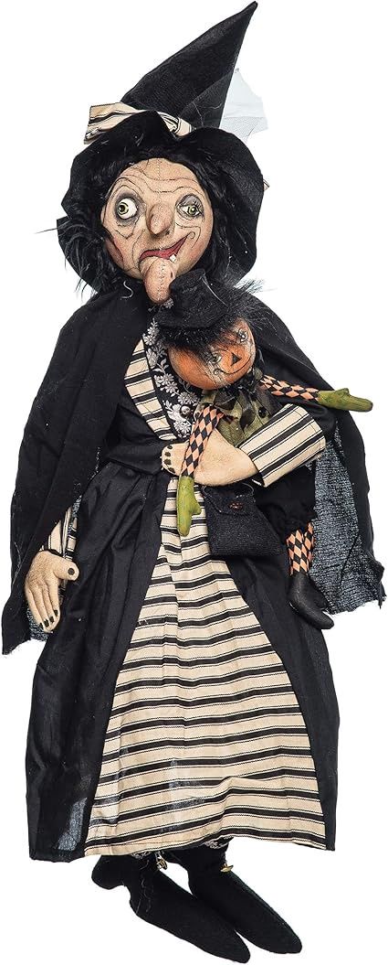 Figurine Phoebe Witch with Pumpkin