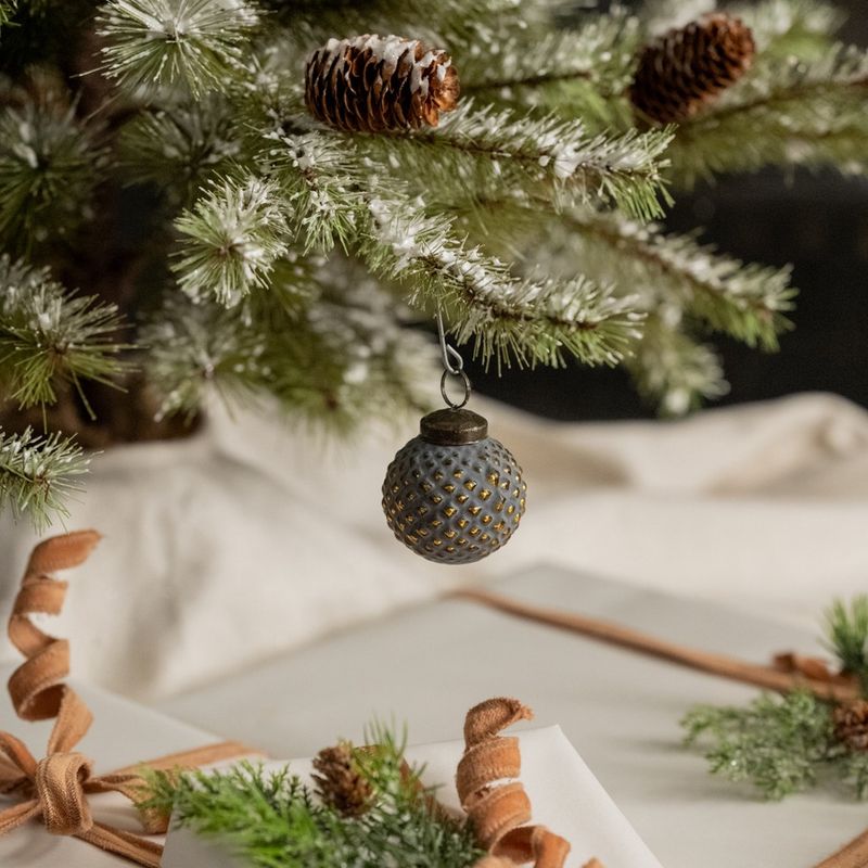 Ornament Gold and Grey Kugel