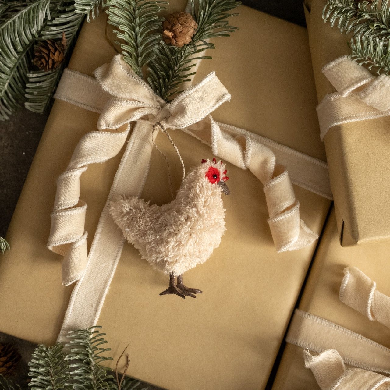 Ornament Beige Hen Shag Yarn with plastic Feet