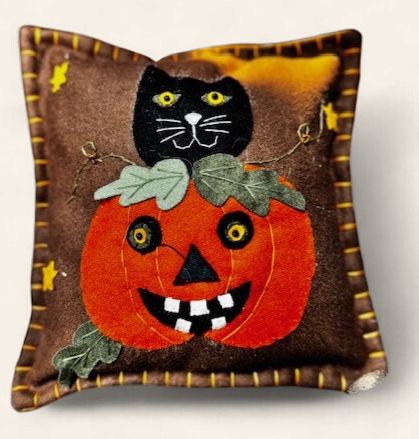 Black Cat/Jack-O-Lantern - Felt Pillow