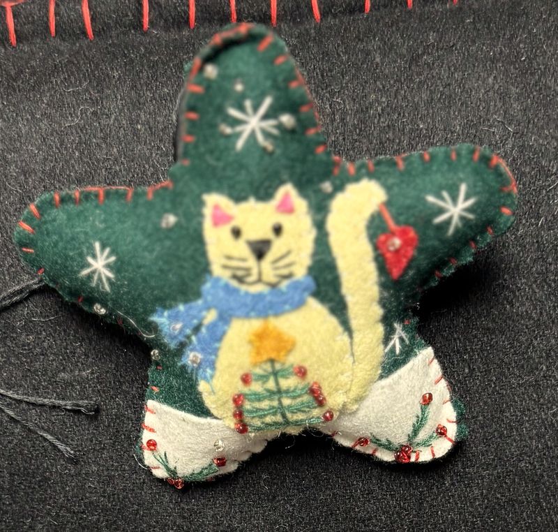 Tiny Wool Star - Felt Applique Cat Ornament