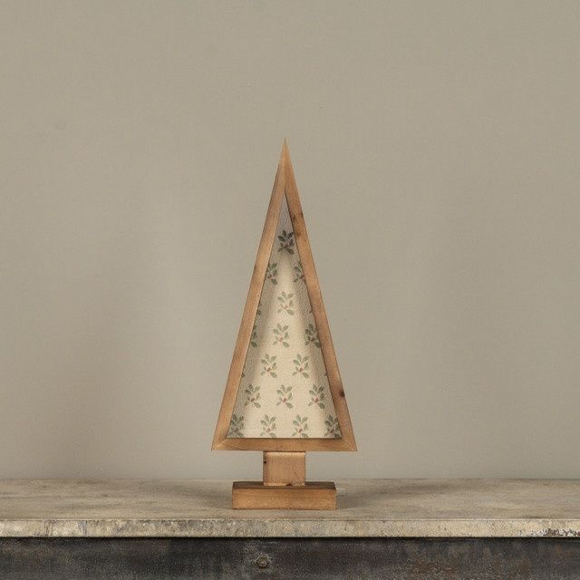 17" FRAMED HOLLY WALLPAPER TREE