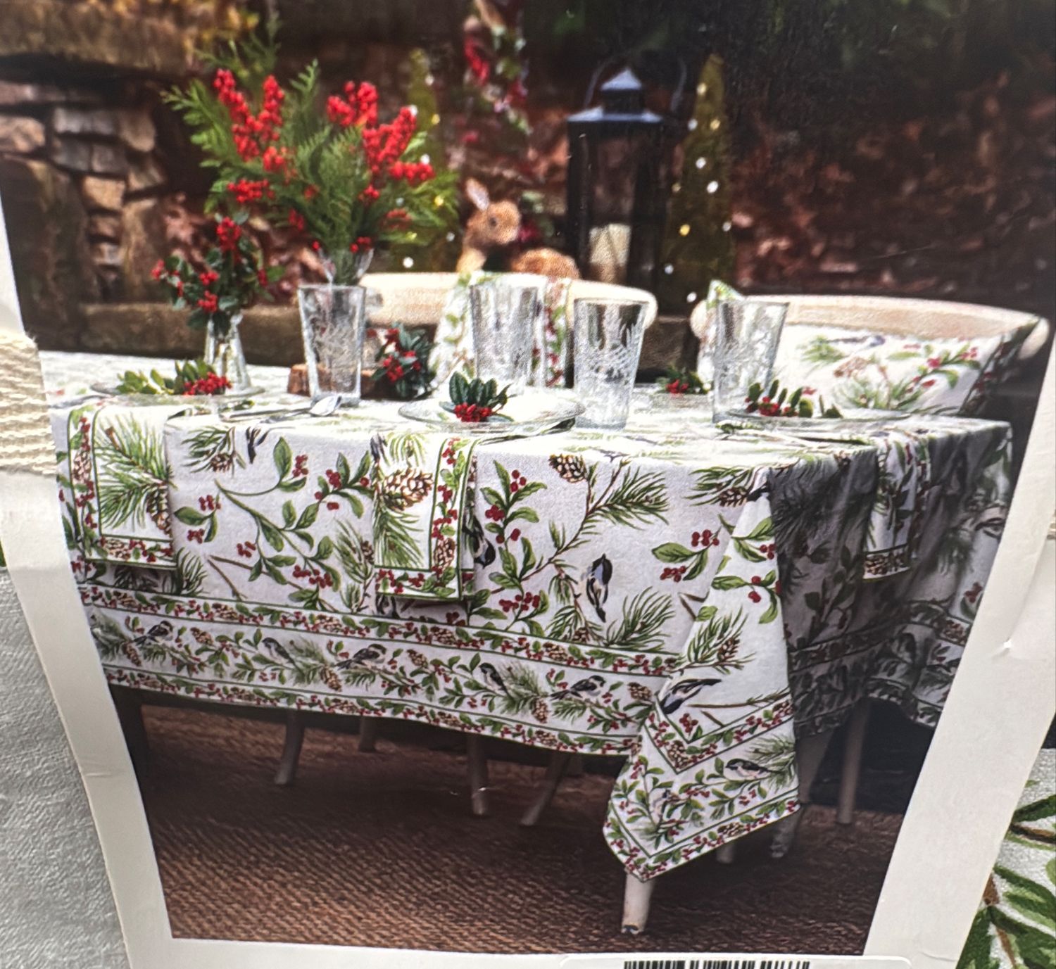 Ivory Chickadee Rectangle Table Cloth