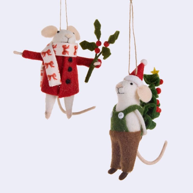Christmas Felt Mouse - Dressed for the Holidays!