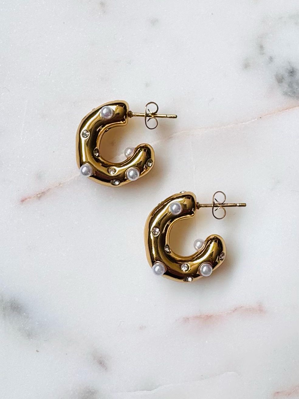 Earrings Diamonds and Pearls