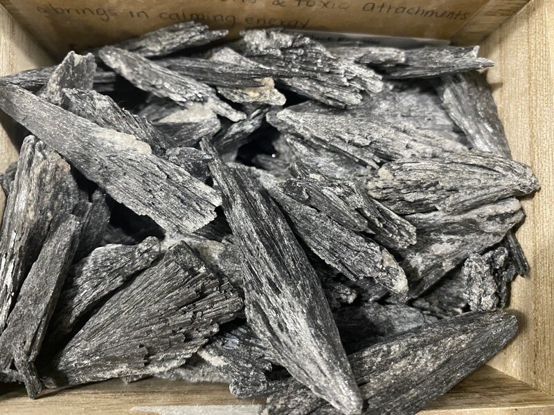 Black Kyanite Raw