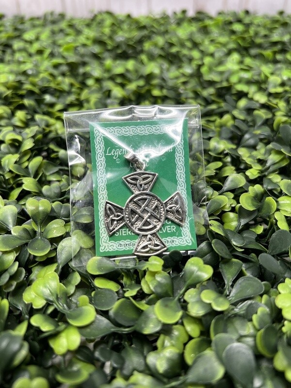 Celtic Quaternary Knotcross Pendant Necklace